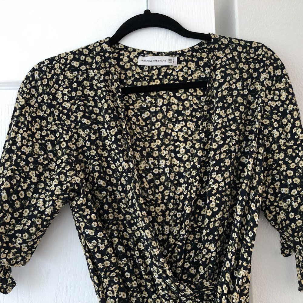 Faithfull The Brand Black & Cream Floral Short Sleeve Play Suit Romper Size 8 - Picture 4 of 10